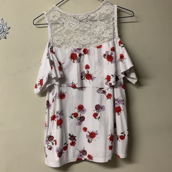 Floral Cold Shoulder Suzy Shier Top - M/M - Picture 3 of 4